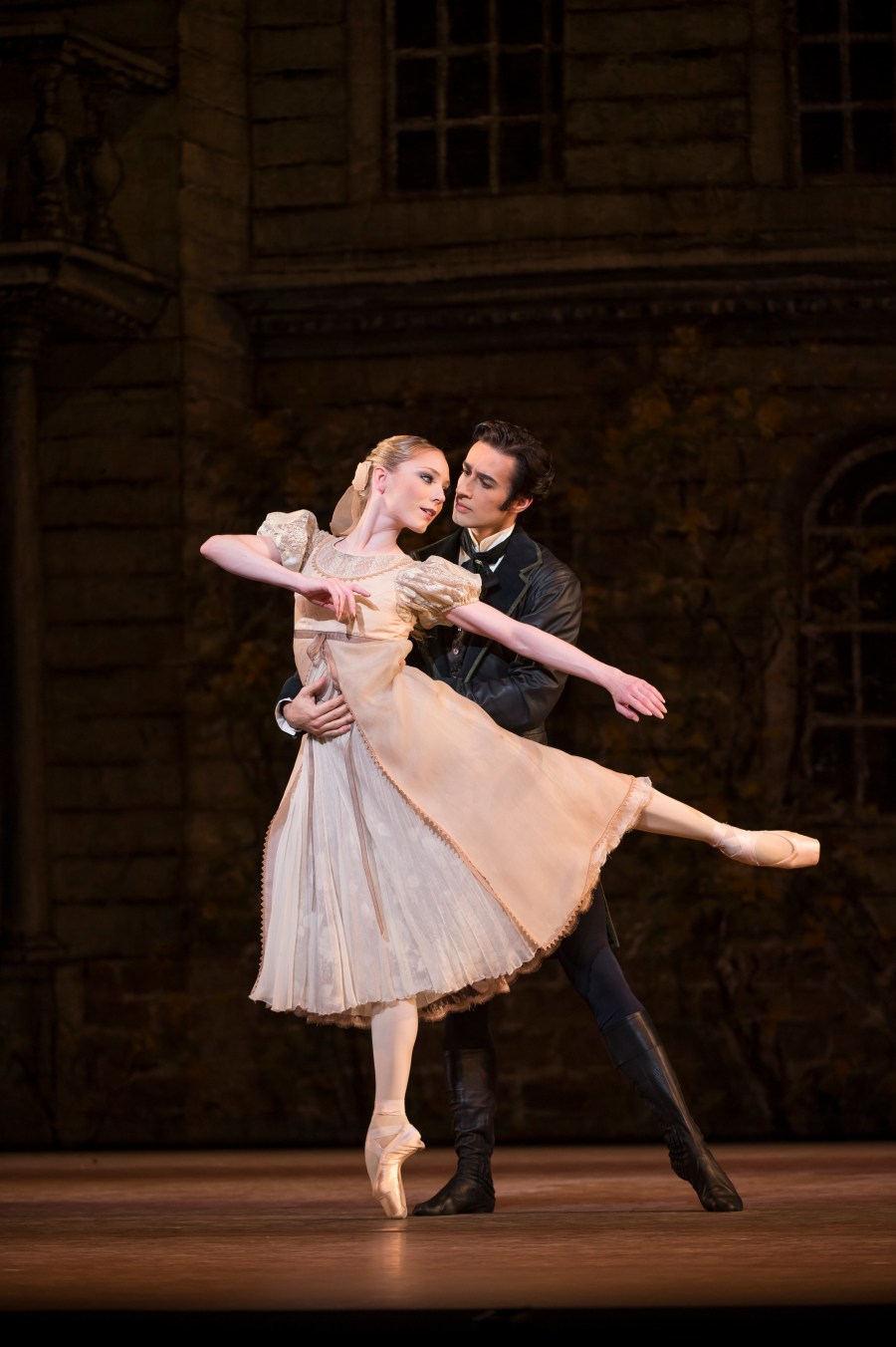 Sarah Lamb et Valeri Hristov, Onegin, photo Bill Cooper, courtesy of ROH