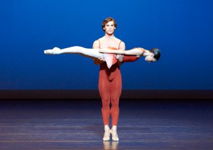 Bach-Suite-III-Kiyoka-Hashimoto-Mihail-Sosnovschi-c-Wiener-Staatsballett-Michael-Pöhn1