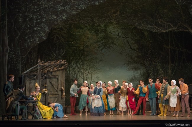 Bathilde (Juliette Thélin) et Giselle (Maria Gutierrez). Crédit David Hererro