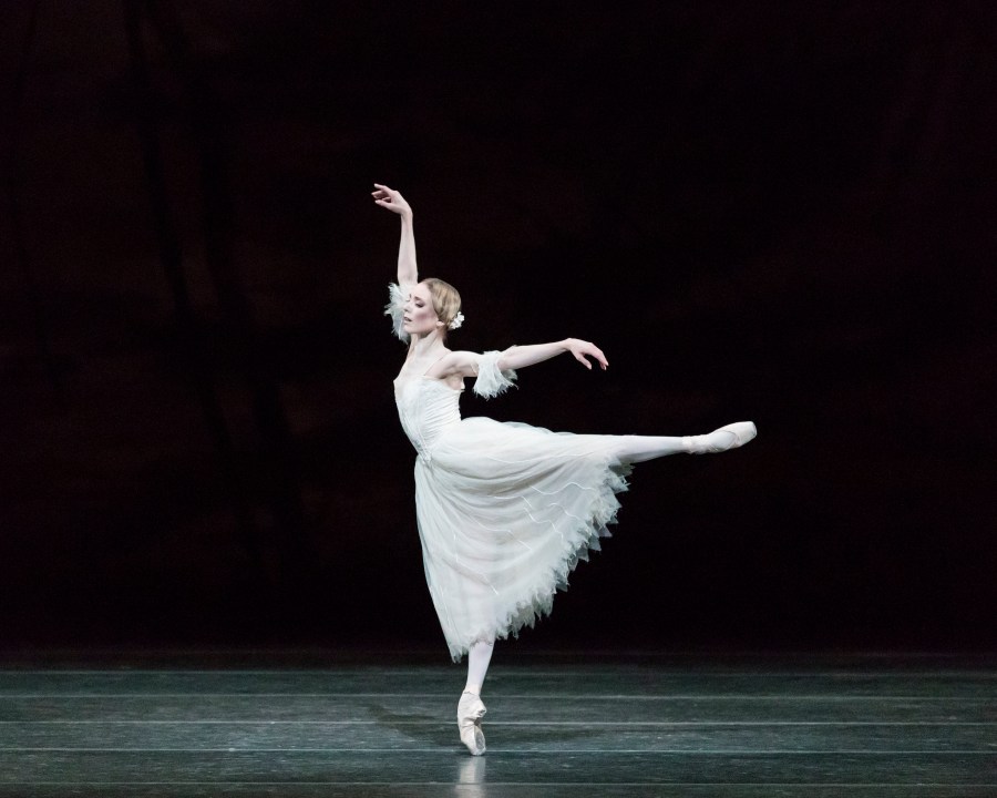 Sarah Lamb, acte 2 - Photo Helen Maybanks, courtesy of ROH